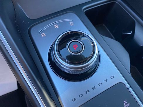 Certified 2023 Kia Sorento EX AWD/4WD image 39