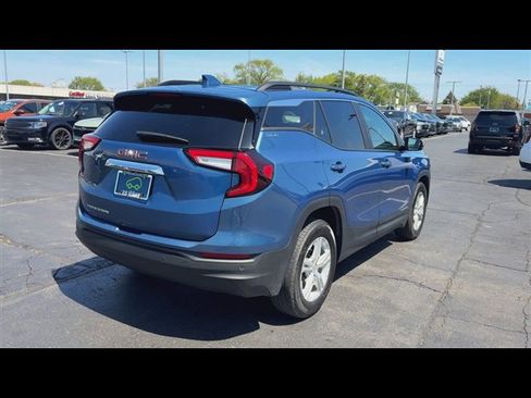 Certified 2024 GMC Terrain SLE w/ Driver Convenience Package FWD image 8