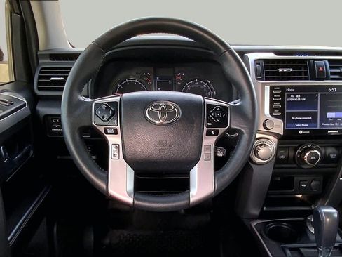 Used 2022 Toyota 4Runner SR5 AWD/4WD image 6
