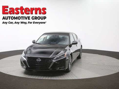 Used 2025 Nissan Altima 2.5 SV FWD image 54