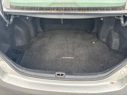 Used 2009 Toyota Camry LE FWD image 10