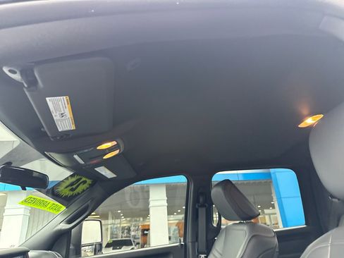 Used 2024 RAM 2500 Tradesman w/ Chrome Appearance Group image 25