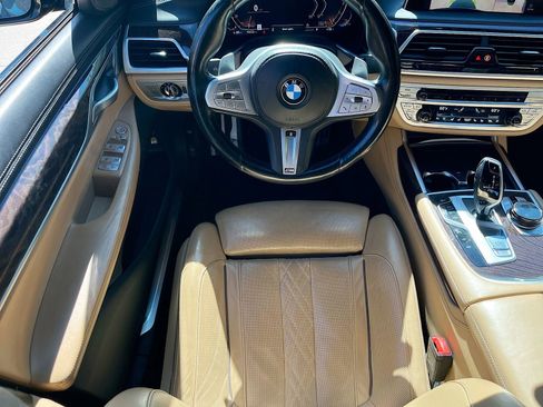 Used 2022 BMW 750i xDrive w/ Executive Package AWD/4WD image 24