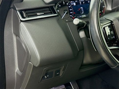 Used 2022 Land Rover Range Rover Velar R-Dynamic S image 10