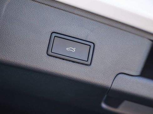 New 2026 Volkswagen Atlas Cross Sport SE image 40