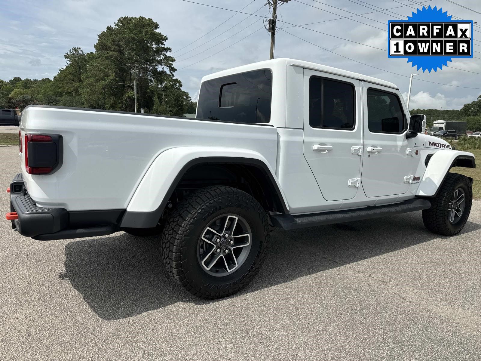 Used 2026 Jeep Gladiator Mojave AWD/4WD image 4
