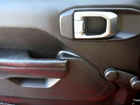 Used 2018 Jeep Wrangler Unlimited Sport image 7