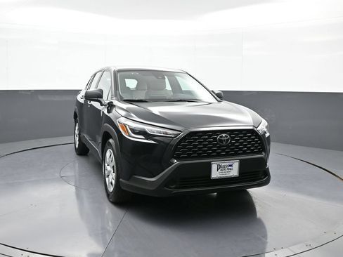 Certified 2022 Toyota Corolla Cross L AWD/4WD image 3