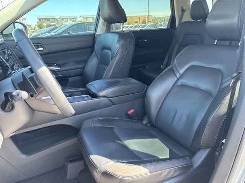 Used 2022 Nissan Pathfinder SL image 21