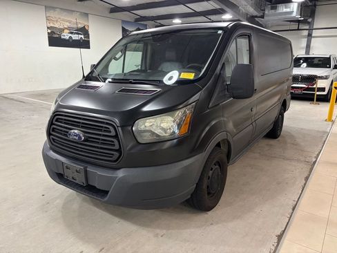 Used 2015 Ford Transit 150 130 Low Roof RWD image 2