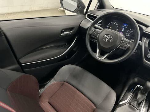 Used 2024 Toyota Corolla SE image 12