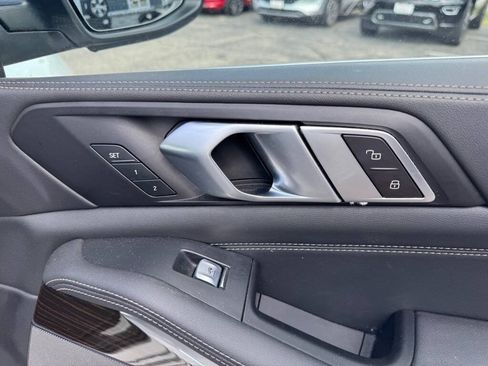 Used 2024 BMW X7 xDrive40i AWD/4WD image 61