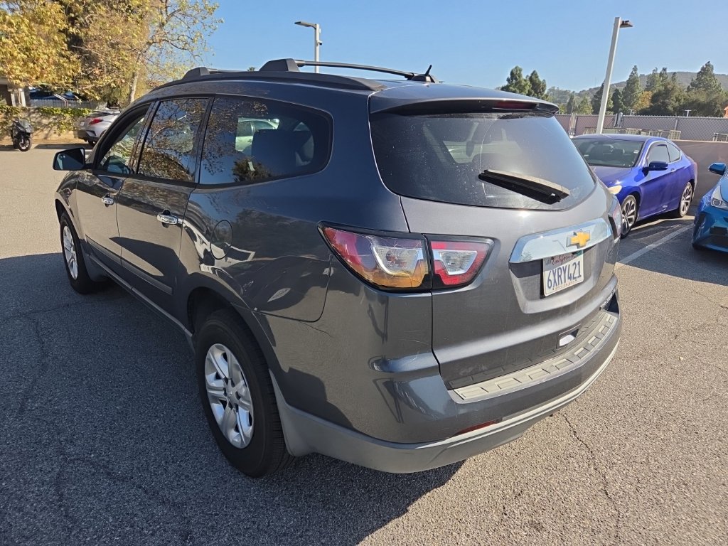 Used 2013 Chevrolet Traverse LS FWD image 3