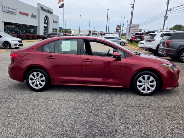 Used 2023 Toyota Corolla LE FWD image 15