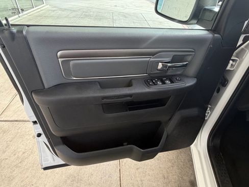 Used 2024 RAM 1500 Classic SLT image 15