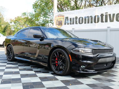 Used 2018 Dodge Charger R/T image 64
