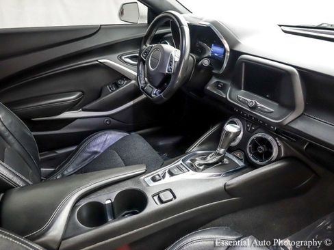 Used 2021 Chevrolet Camaro LS image 25