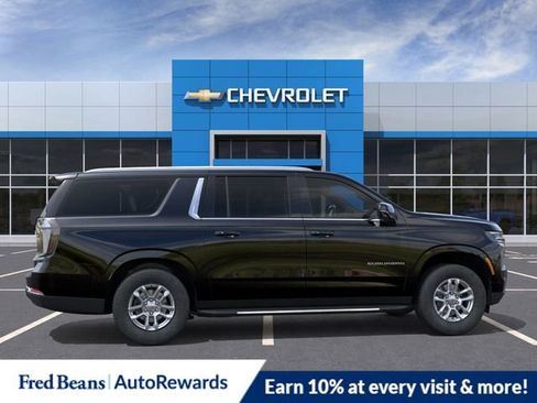 New 2026 Chevrolet Suburban LT w/ Comfort Package image 5