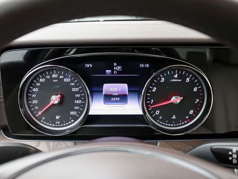 Used 2017 Mercedes-Benz E 300 image 29