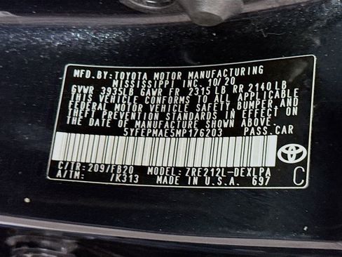 Certified 2021 Toyota Corolla LE FWD image 33