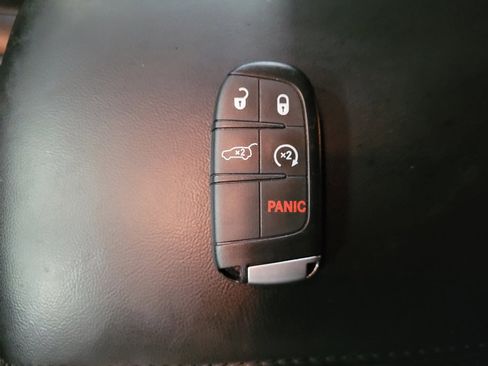 Used 2021 Jeep Grand Cherokee Laredo X image 32