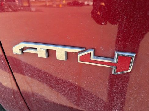 Used 2022 GMC Yukon AT4 image 30