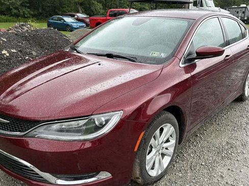 Used 2016 Chrysler 200 Limited Platinum w/ Comfort & Convenience Group FWD image 3