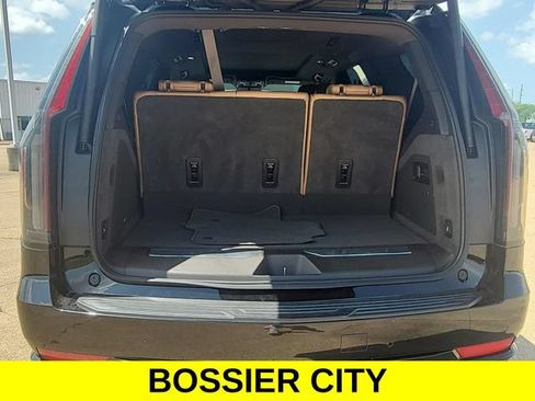 Certified 2023 Cadillac Escalade Premium Luxury w/ LPO, Radiant Package RWD image 27