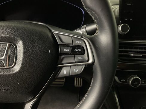 Used 2018 Honda Accord Sport image 27