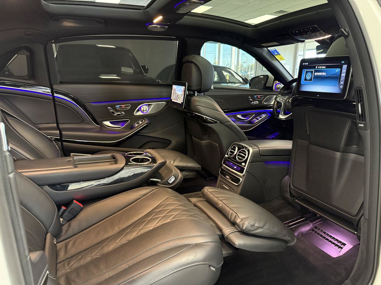 Used 2020 Mercedes-Benz Maybach S 650 image 27