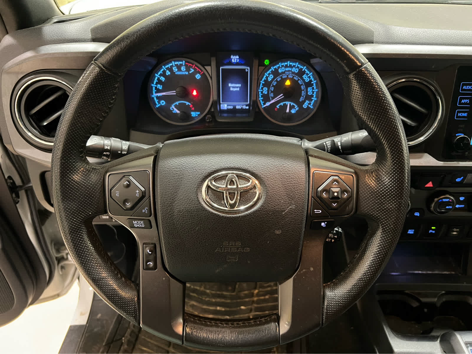Used 2017 Toyota Tacoma TRD Sport AWD/4WD image 13