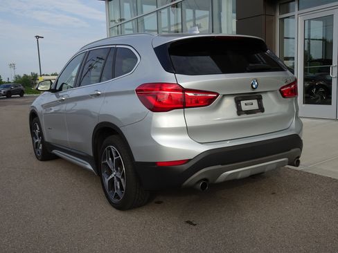 Used 2018 BMW X1 xDrive28i AWD/4WD image 3