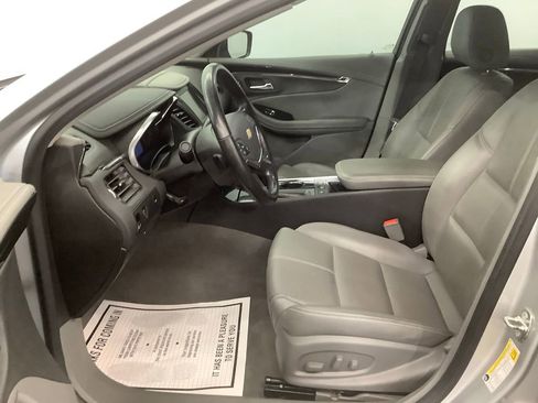 Used 2019 Chevrolet Impala LT w/ Sunroof and Spoiler Package FWD image 11