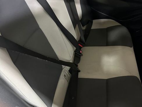 Used 2023 Toyota Corolla LE image 7