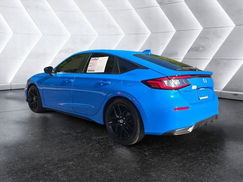 Used 2025 Honda Civic Sport image 3