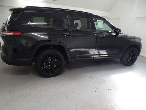 Used 2022 Jeep Grand Cherokee L Laredo AWD/4WD image 24