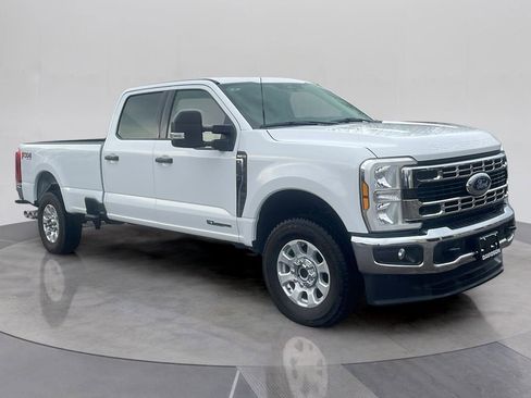 Used 2024 Ford F250 XLT AWD/4WD image 9