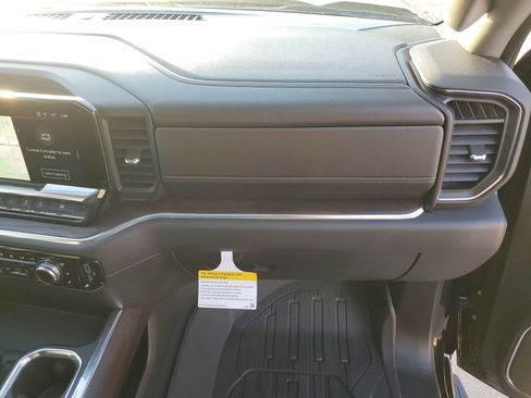 Used 2024 GMC Sierra 1500 SLT w/ SLT Premium Plus Package image 36