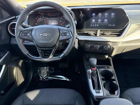 Used 2024 Chevrolet Trax RS w/ Driver Confidence Package FWD image 2