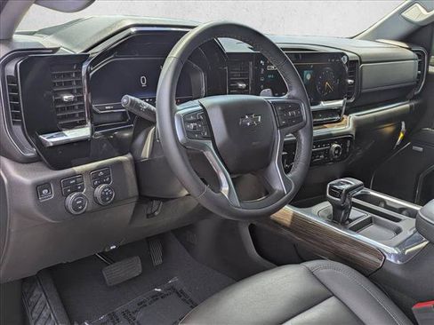 Used 2024 Chevrolet Silverado 1500 RST w/ Redline Edition AWD/4WD image 9