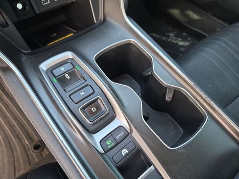 Used 2021 Honda Accord Touring image 32