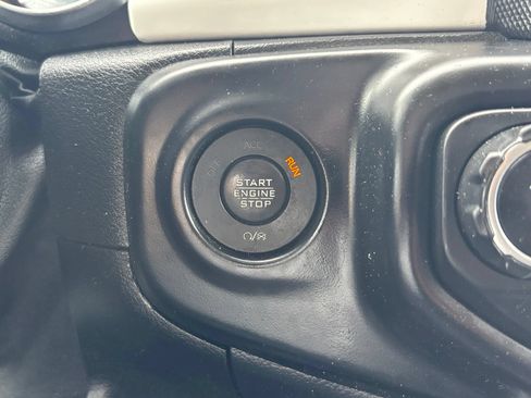 Used 2021 Jeep Wrangler Unlimited Sport AWD/4WD image 22