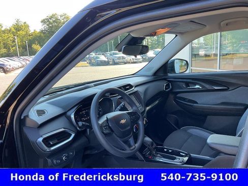 Used 2023 Chevrolet TrailBlazer LT AWD/4WD image 27