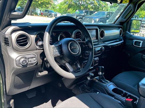 Used 2022 Jeep Wrangler Unlimited Sport AWD/4WD image 12