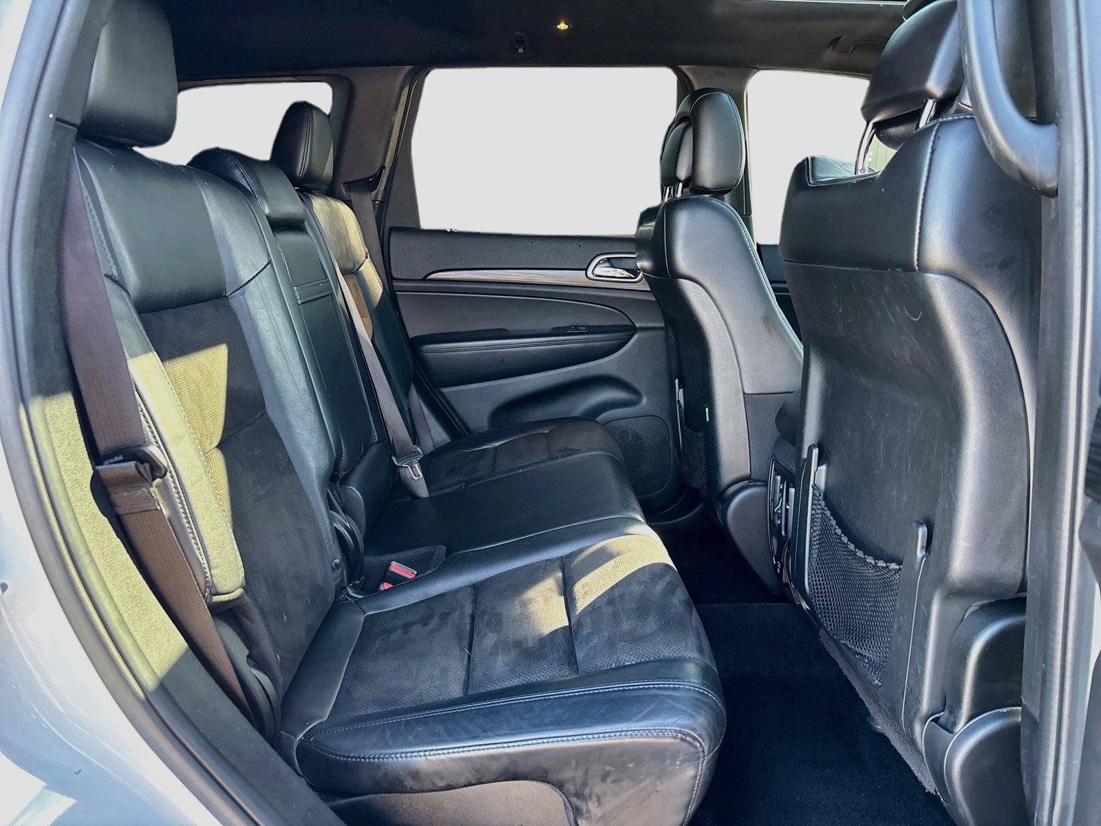 Used 2019 Jeep Grand Cherokee Altitude AWD/4WD image 28