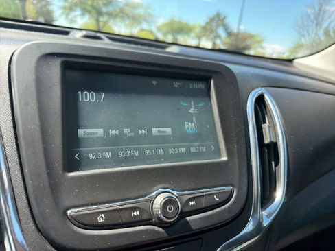 Used 2018 Chevrolet Equinox LT image 21