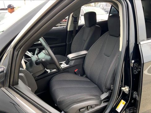 Used 2015 Chevrolet Equinox LT w/ Driver Convenience Package image 8