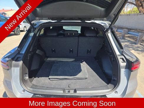 Used 2024 Chevrolet Equinox EV RS FWD image 16