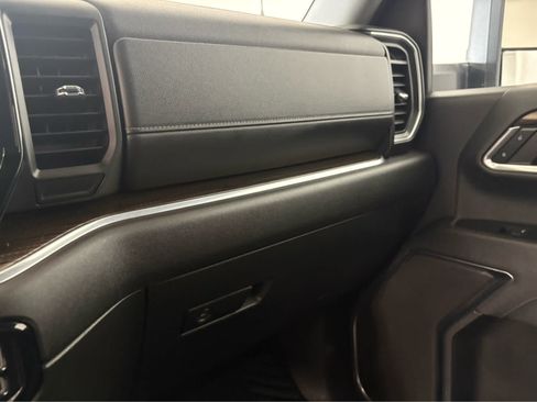 Used 2024 Chevrolet Silverado 3500 LT AWD/4WD image 23