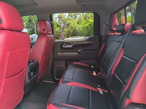 Used 2022 Chevrolet Silverado 1500 LT Trail Boss w/ Convenience Package II AWD/4WD image 16